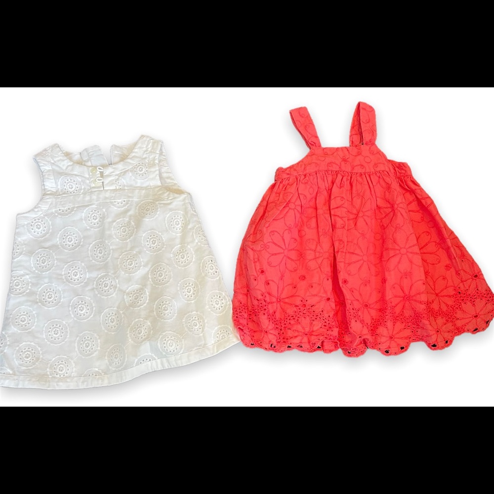 2 dresses babygap one is size up to 3 months one is 3-6pretty much the same size